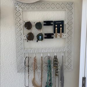 Jewelry organizer
